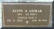 Grafsteen van Alvin Leerar (1925).