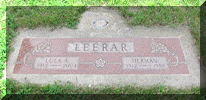 Grafsteen van Herman Leerar (1912) en zijn echtgenote Lula Amy Jackson.