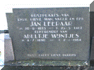 Grafsteen Jan Leeraar (1885) & echtgenote Abeltje Wijntjes te Haren