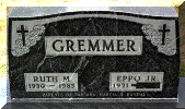 Grafsteen van Ruth Mae Leerar (1930), echtgenote van Eppo Gremmer.